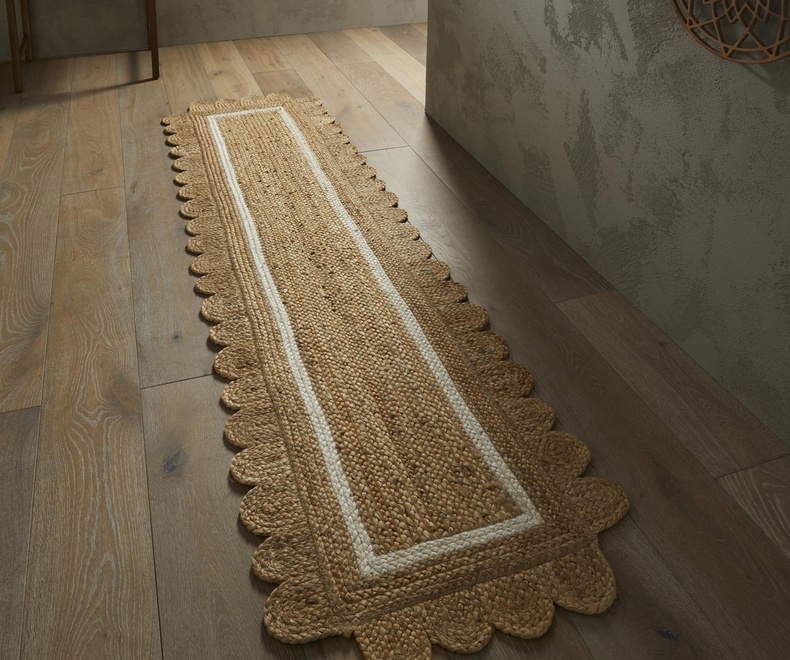 NATURALS-BORDER-RUNNER.jpg NATURALS BORDER RUNNER - Image 1